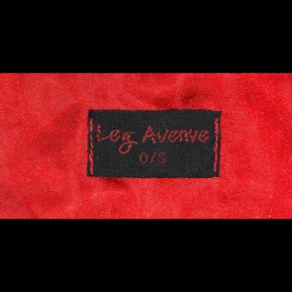 COPY - NWOT Vintage Lightweight Chain-linked Dancers Top - Picture 6 of 8